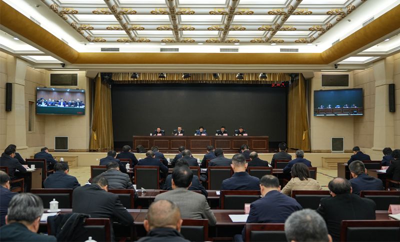 施小琳在全省安全生产和森林草原防灭火视频会议上强调 
绷紧安全防范之弦坚持抓早抓小抓实抓细 
齐心协力推动全省安全形势持续稳定向好「相关图片」