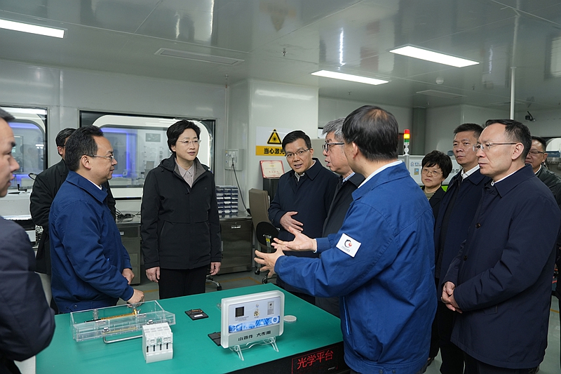 施小琳在绵阳调研并召开省建设绵阳科技城领导小组第24次会议
深化体制机制改革加快协同创新发展
加力推动绵阳科技城建设取得更大突破「相关图片」